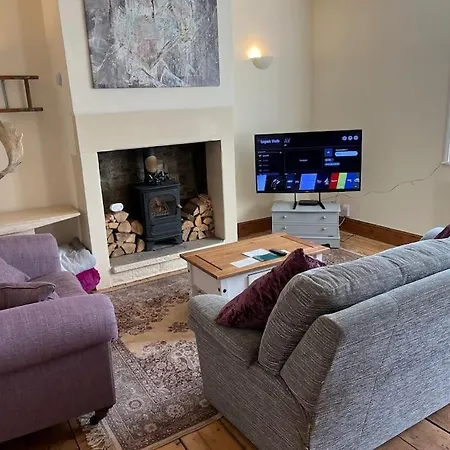 Vakantiehuis Steeple View - A Two Bedroom 18th Century Cottage.