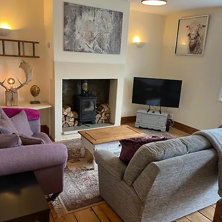 Steeple View - A Two Bedroom 18th Century Cottage. Будинок відпочинку Лідс