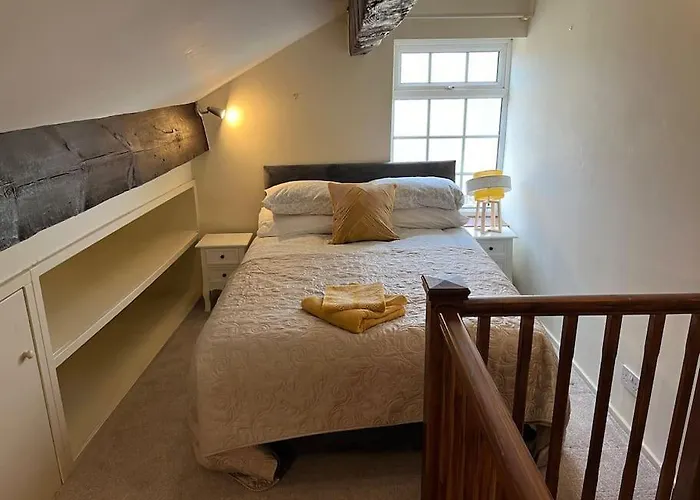 Будинок відпочинку Steeple View - A Two Bedroom 18th Century Cottage. Лідс