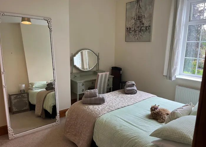 Vakantiehuis Steeple View - A Two Bedroom 18th Century Cottage. Leeds (West Yorkshire)